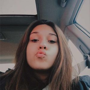 Meet your Posher, Davyne